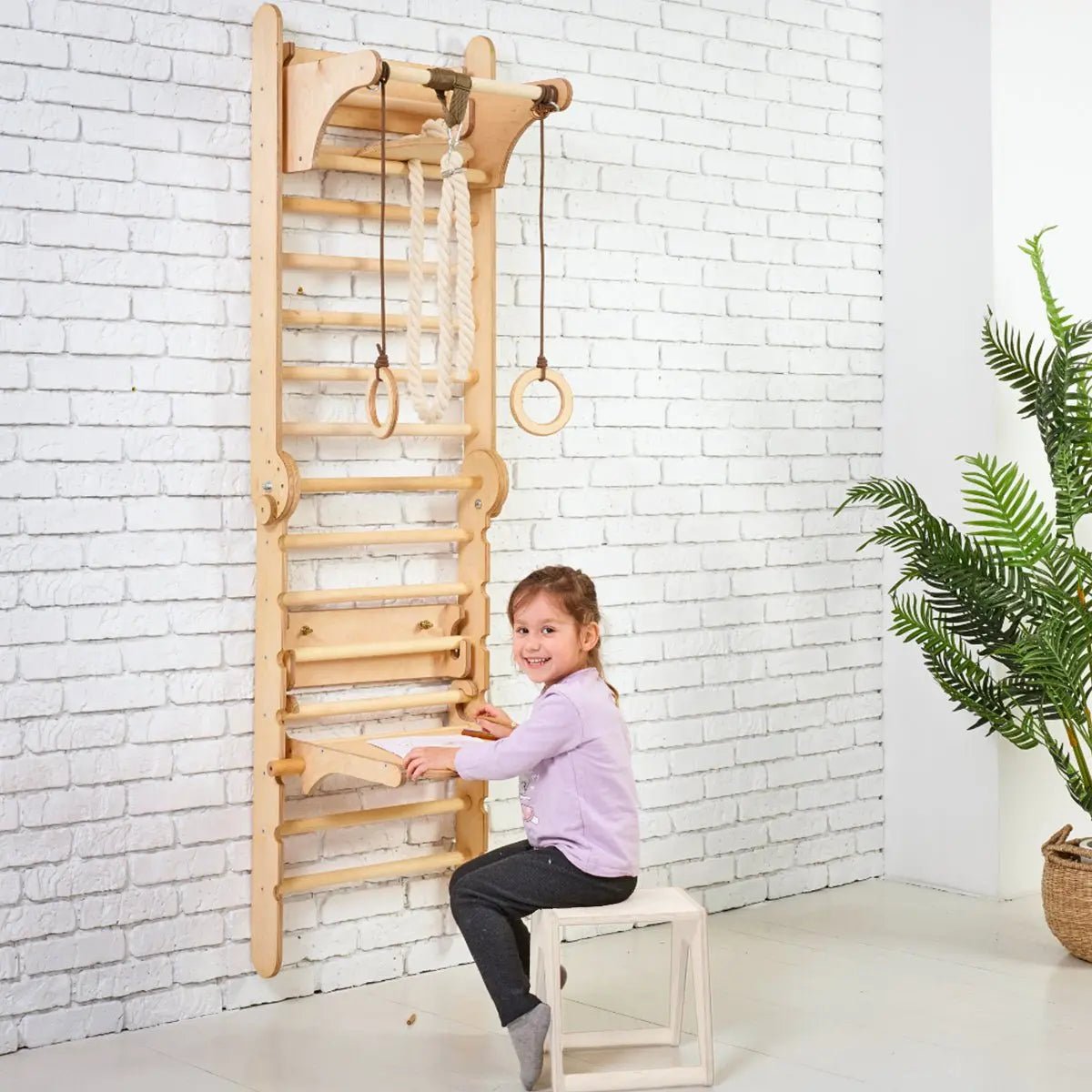 Mur suédois en bois / Échelle d'escalade pour enfants + Ensemble balançoire + Toboggan + Accessoire artistique.